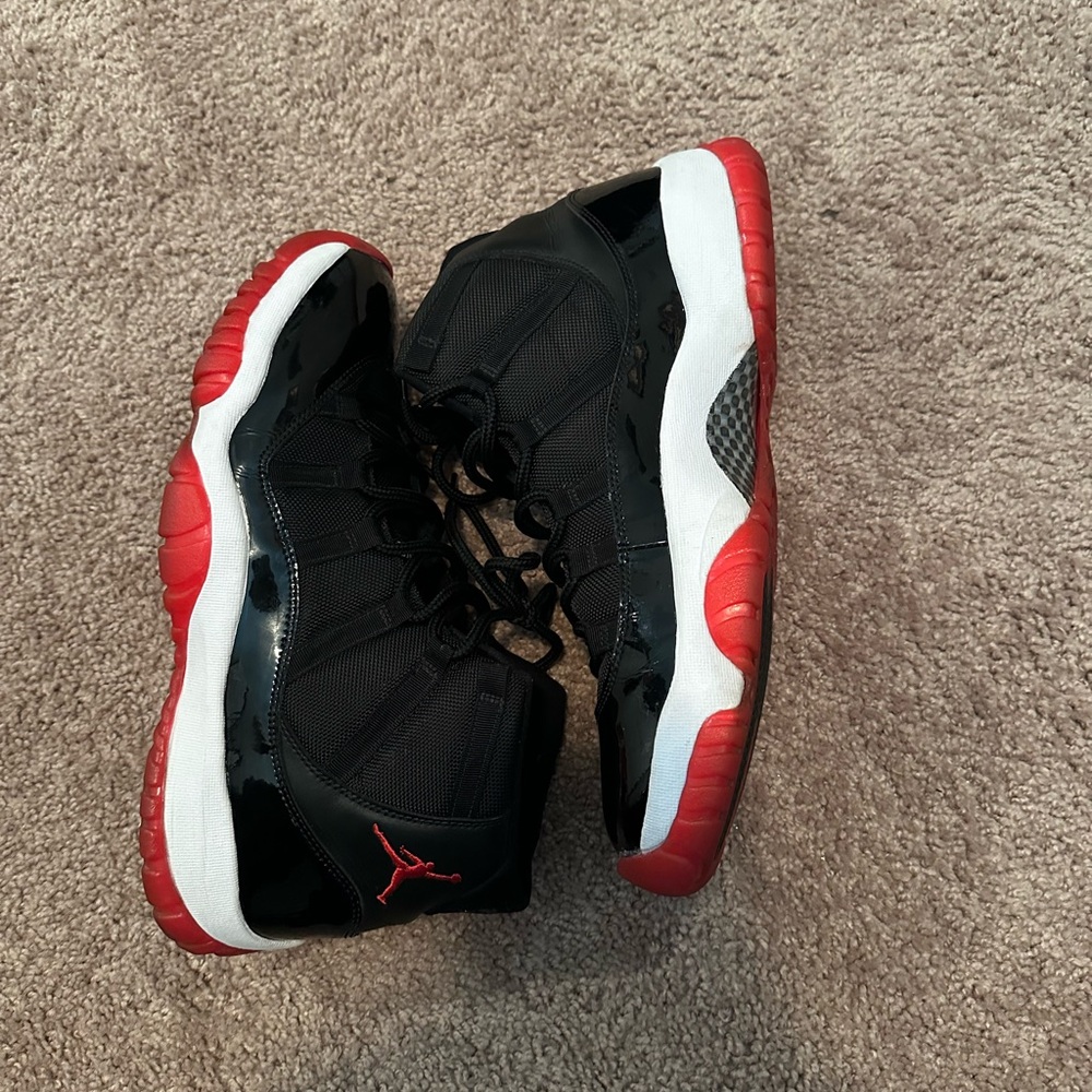 Air Jordan Bred 11s Men’s Size 13 US